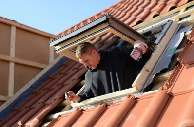 Pose de fenêtres de toit Velux à la Haye-du-Theil